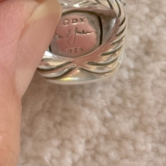 DY Albion Ring with Black Onyx and Pave Diamond - Picture 7 of 7